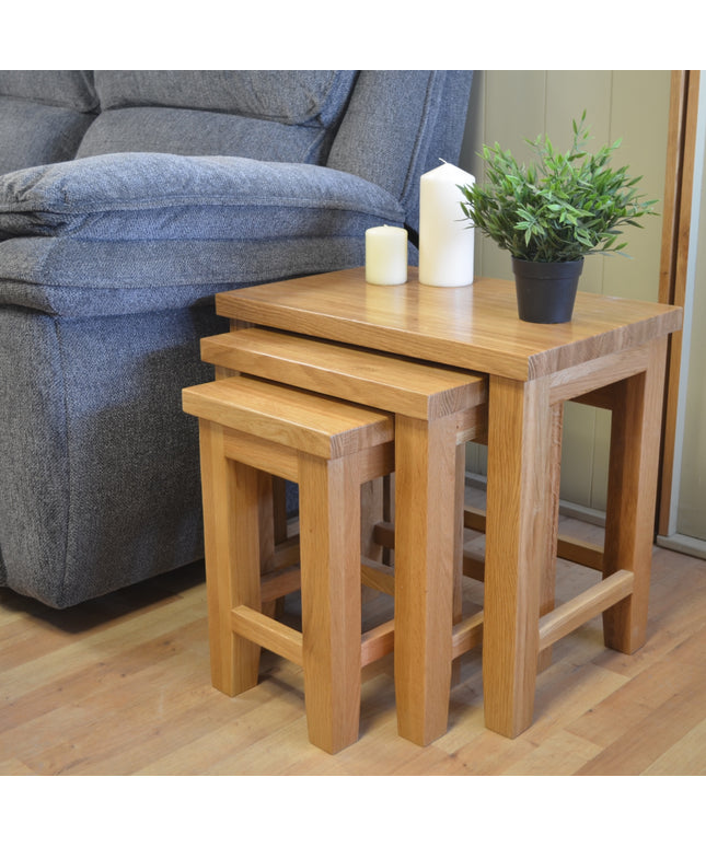 Richmond Oak Nest of 3 Coffee Tables